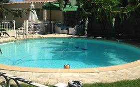 Charmant Studio à Uchaud